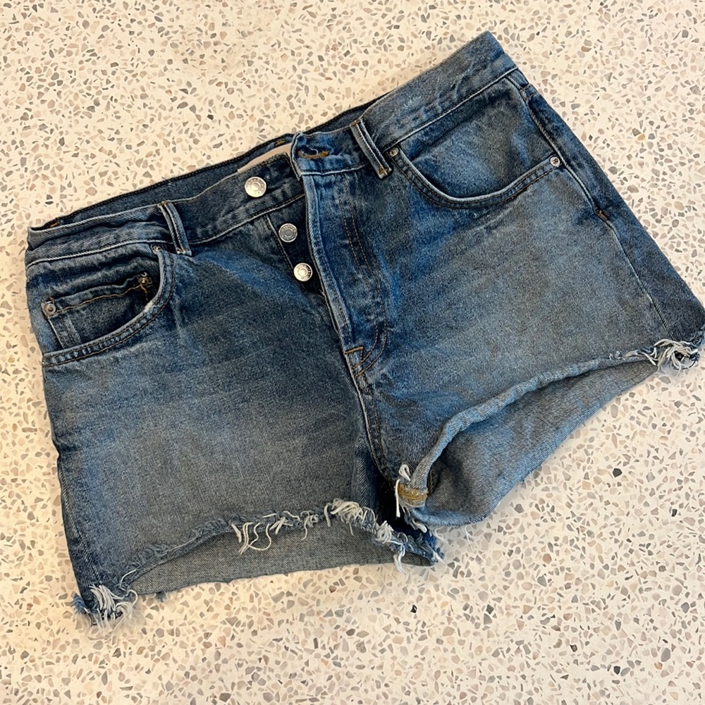 GRLFRND low rise, boyfriend short the Jaden. Size 27.